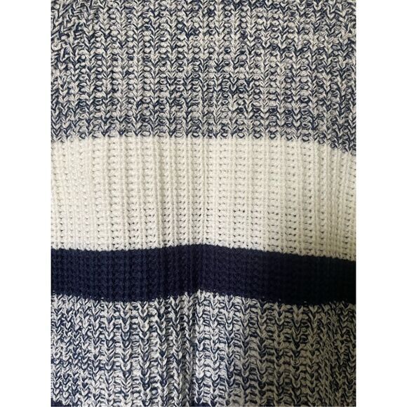 New Without Tag St. John’s Bay Navy and White Chunky Knit Crew Neck Sweater Wome - Picture 4 of 4